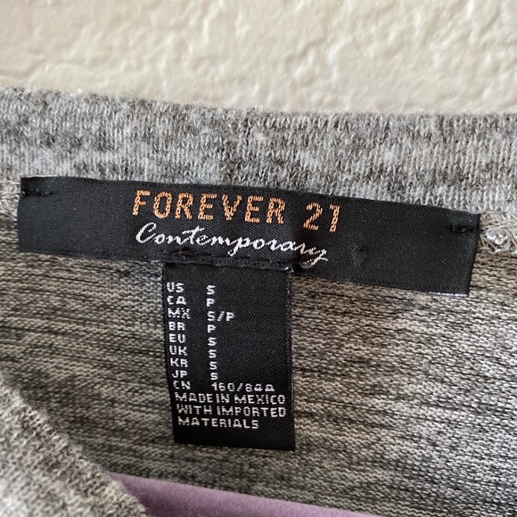 Grey sweater - Picture 4 of 4